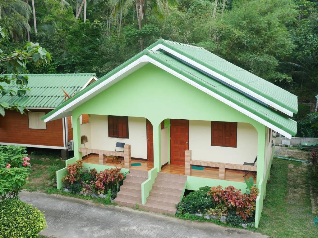 Tara Resort Samui 2*