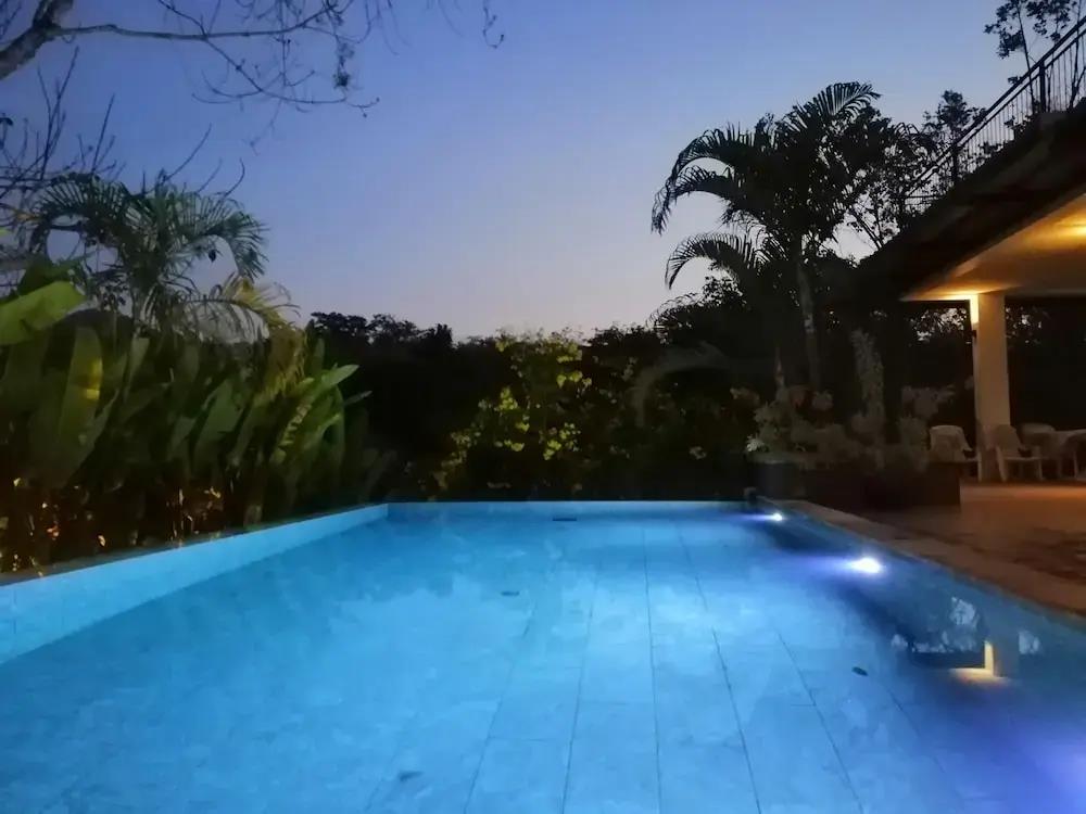 Twin Villa 0*