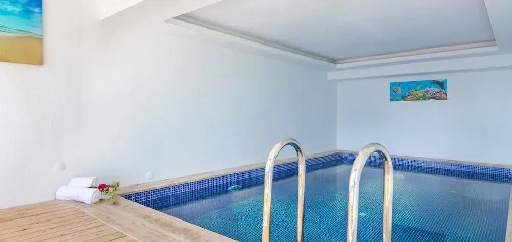 Villa Infinity 0*