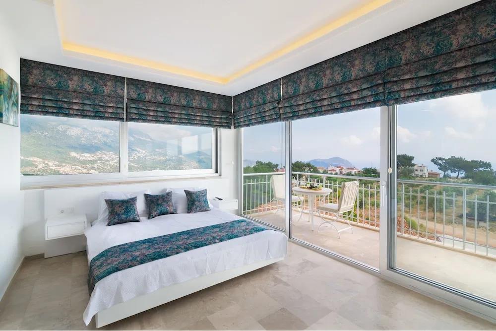 Villa Infinity 0*