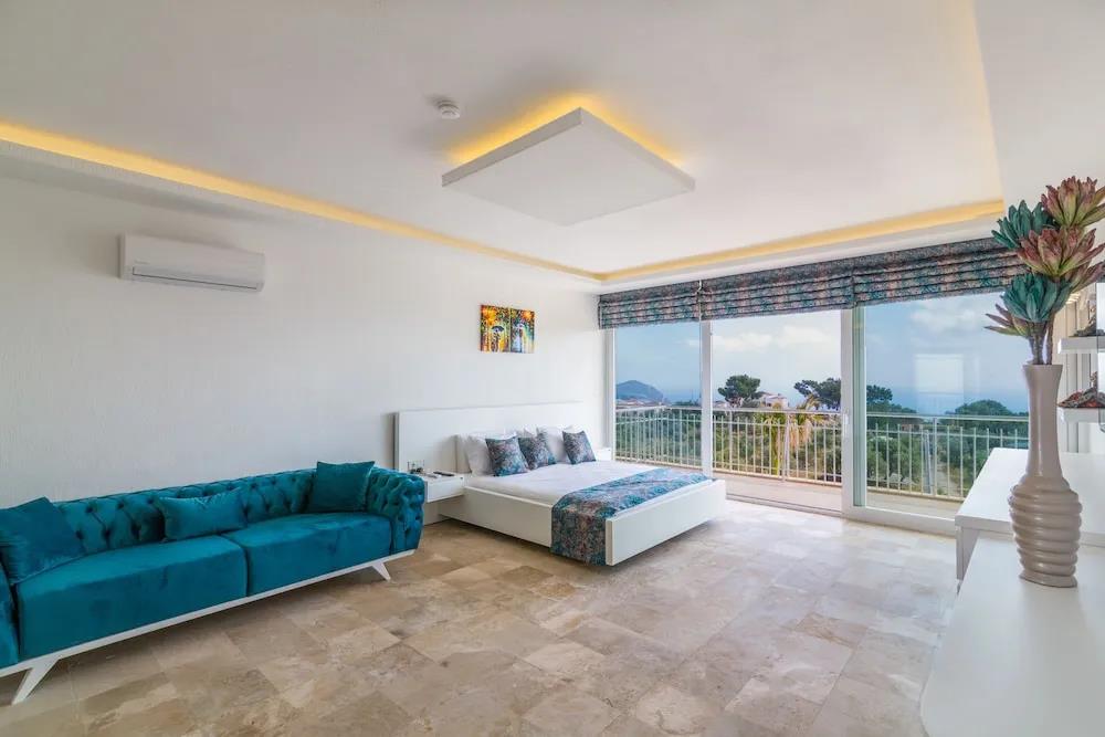Villa Infinity 0*