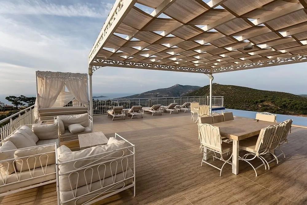 Villa Infinity 0*