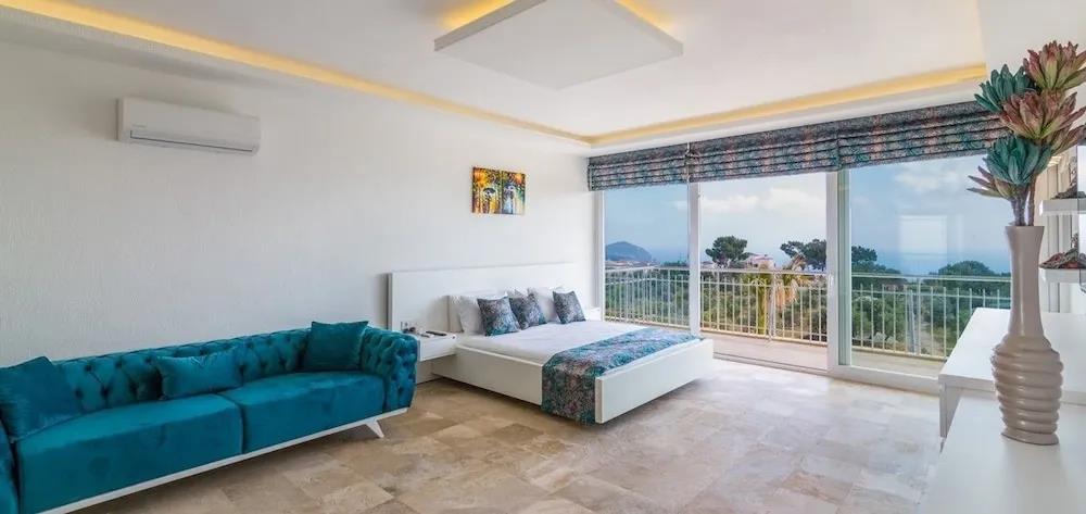 Villa Infinity 0*