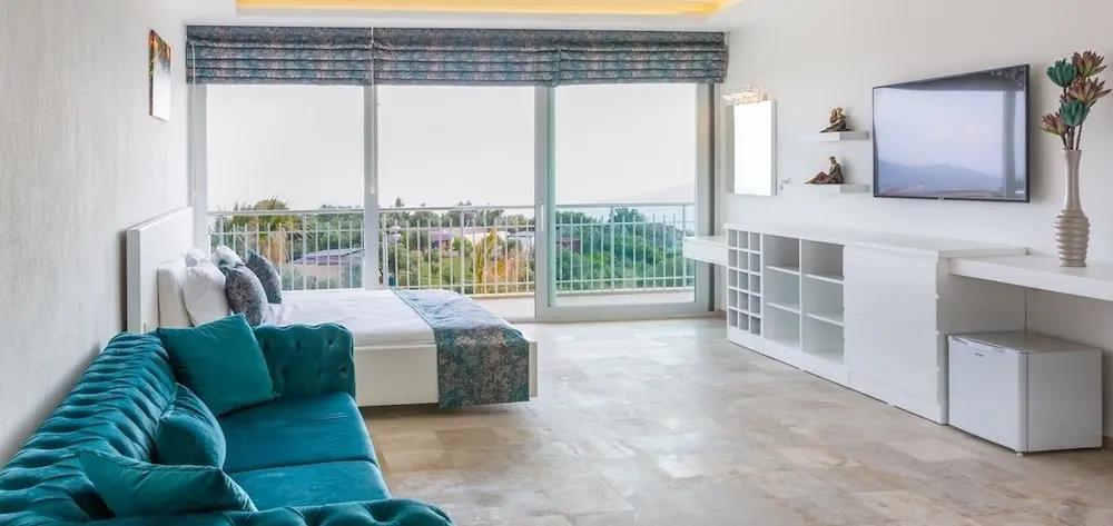 Villa Infinity 0*