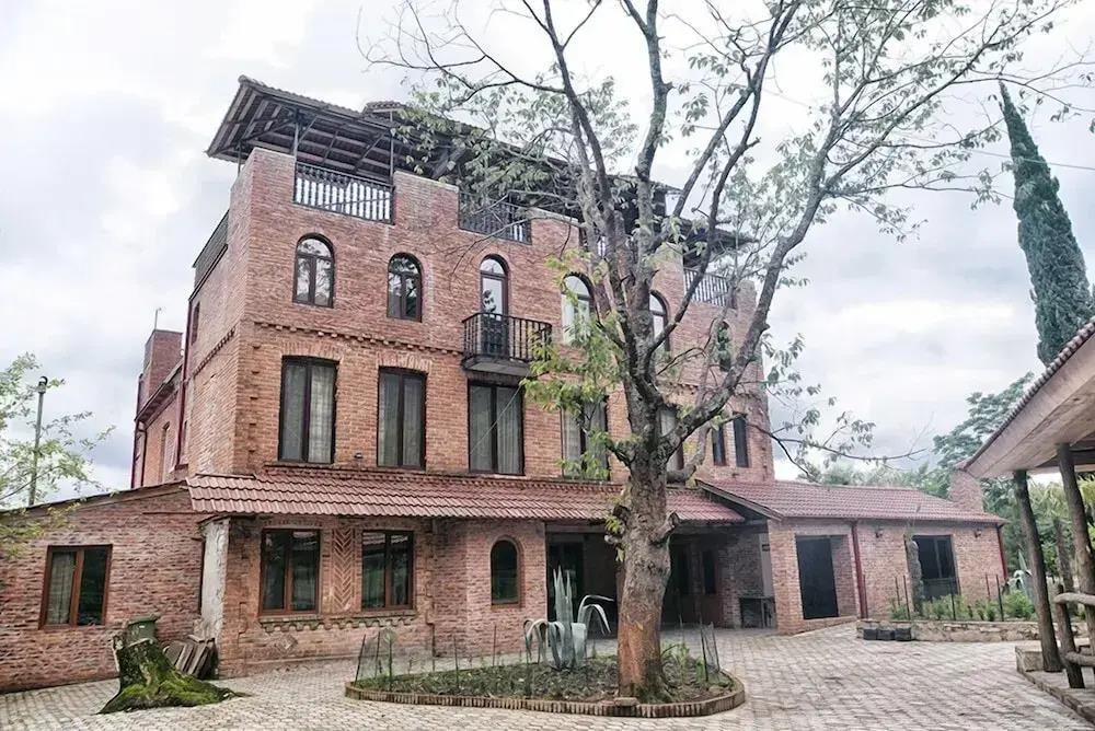 Chateau Chikovani 3*