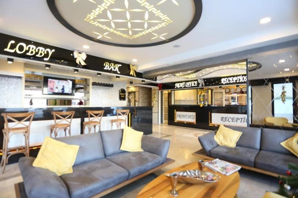 Life Corner Hotel 0*
