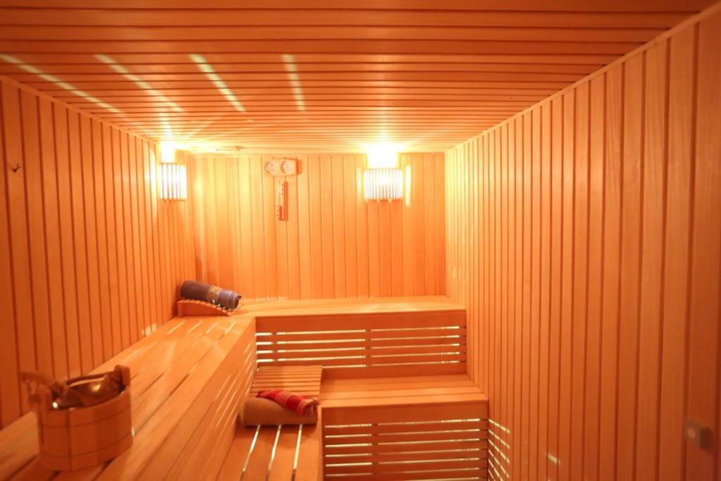 Life Corner Hotel 0*