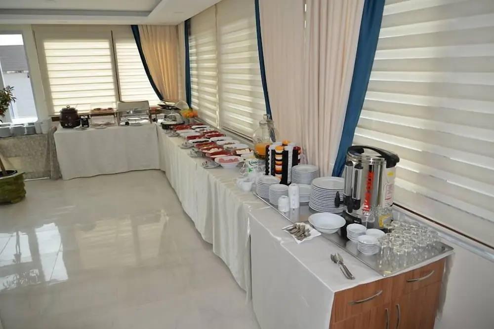 Hasan Celebi Otel 3*