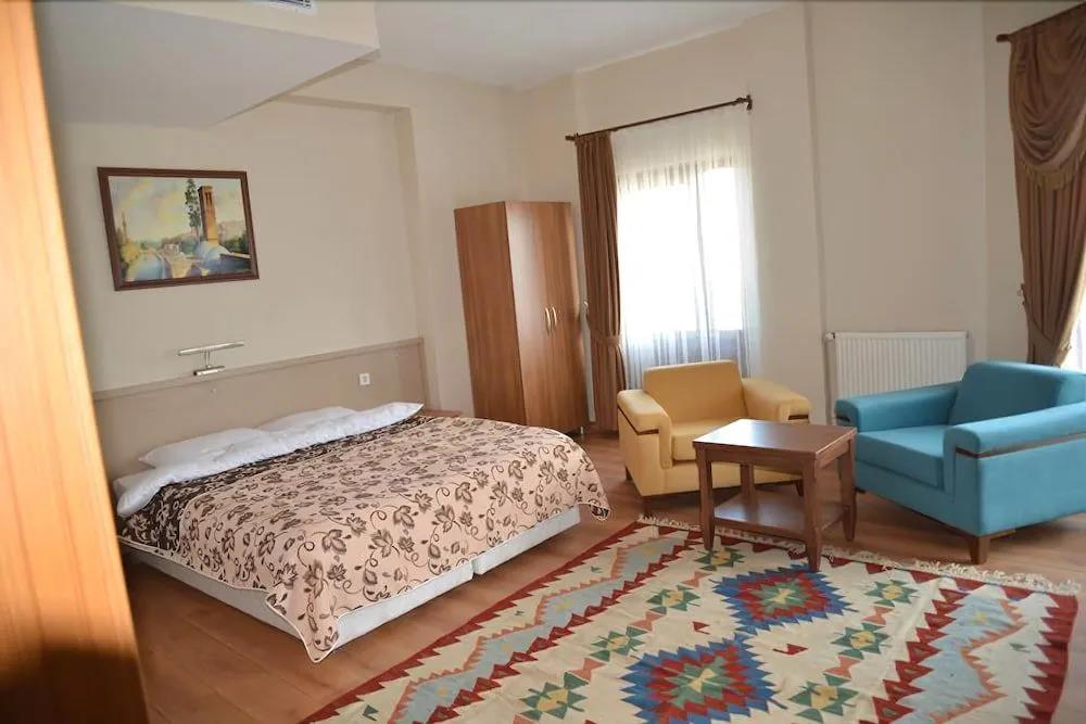 Hasan Celebi Otel 3*
