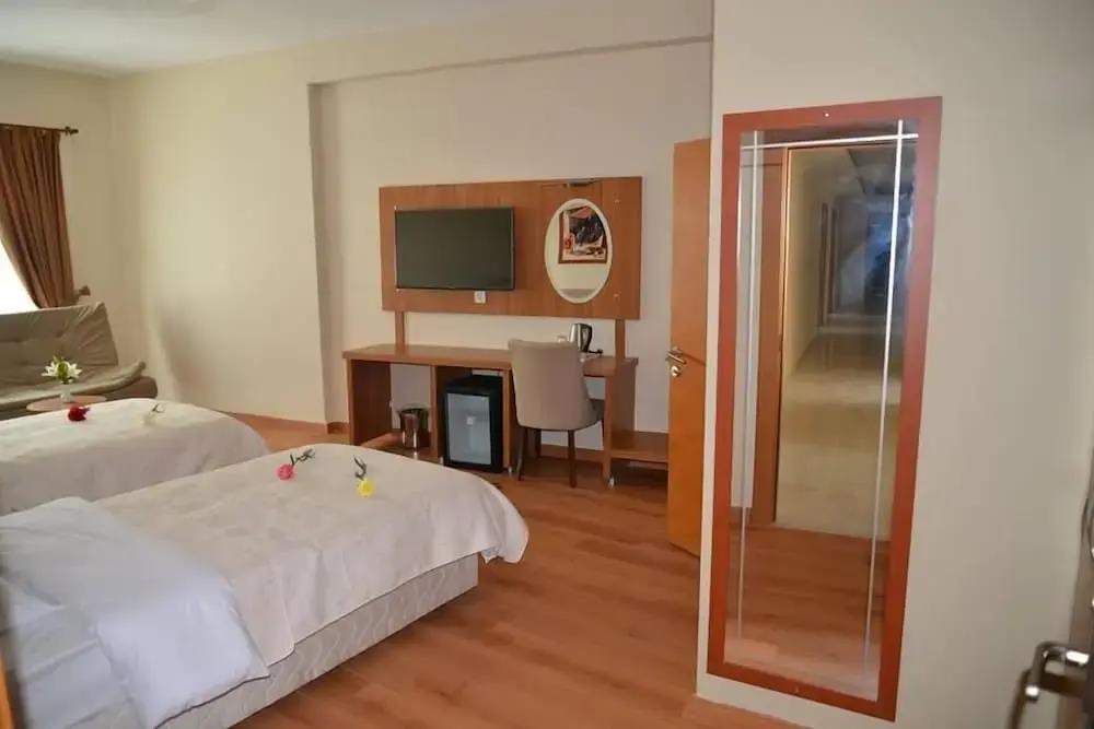 Hasan Celebi Otel 3*