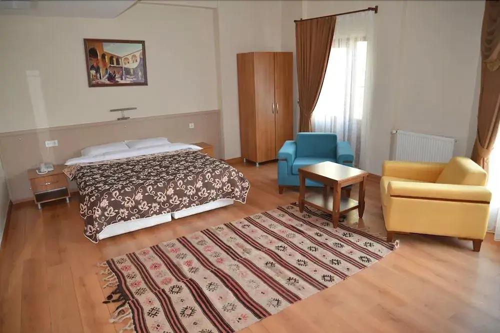 Hasan Celebi Otel 3*