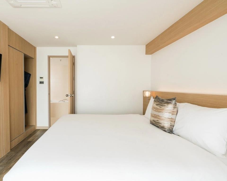 Rattanachol Hotel 4*