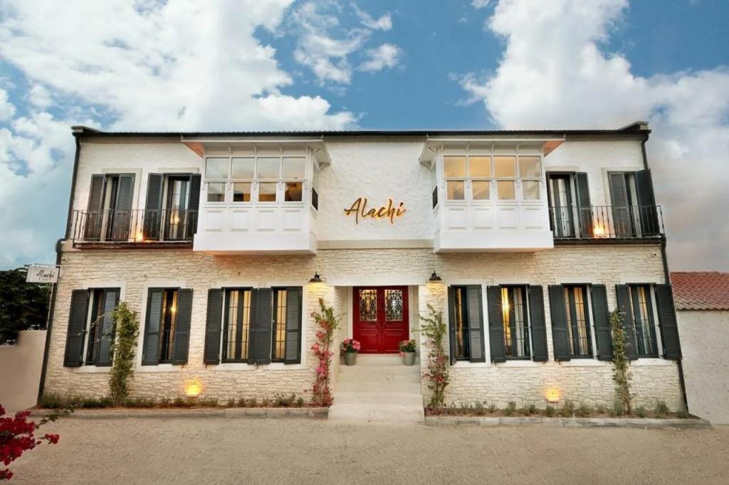 Alachi Hotel 0*