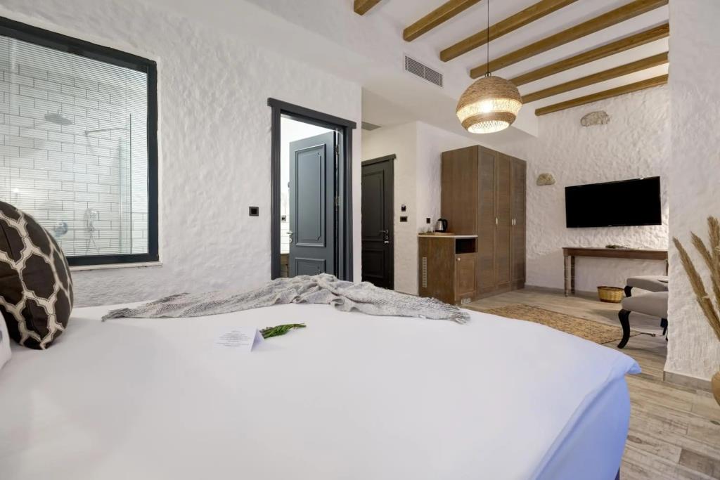 Alachi Hotel 0*