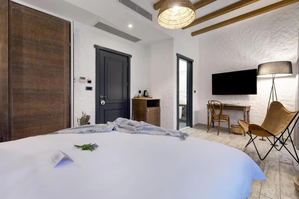 Alachi Hotel 0*