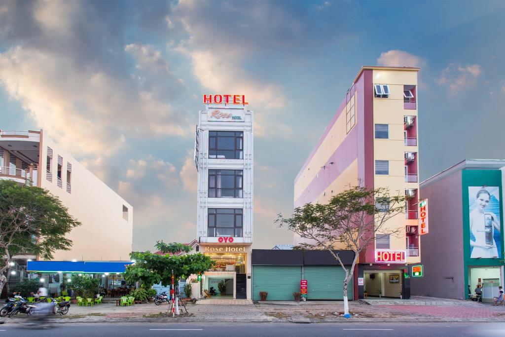 Rose Hotel 2*
