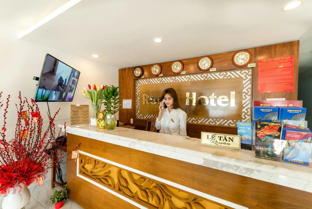 Rose Hotel 2*