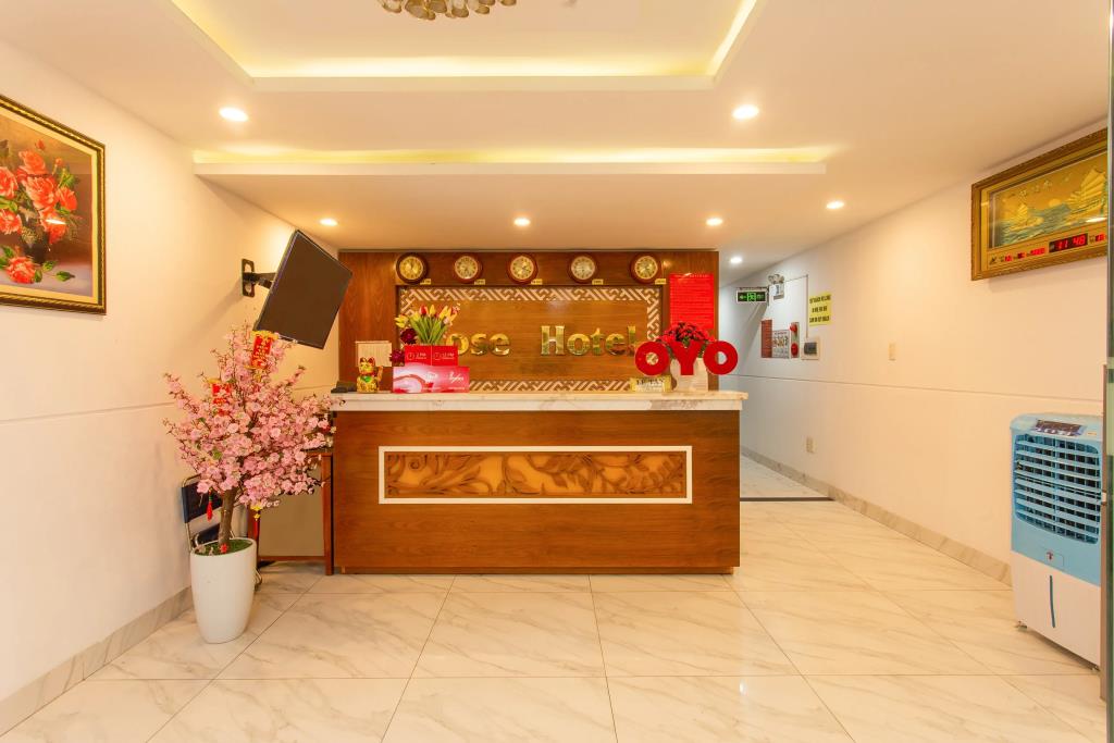 Rose Hotel 2*