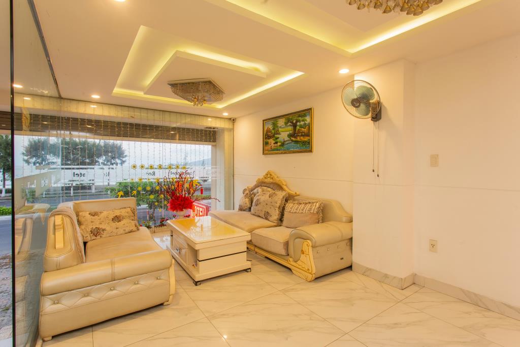 Rose Hotel 2*
