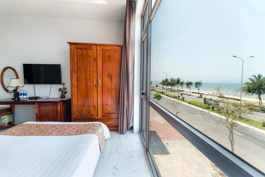 Rose Hotel 2*