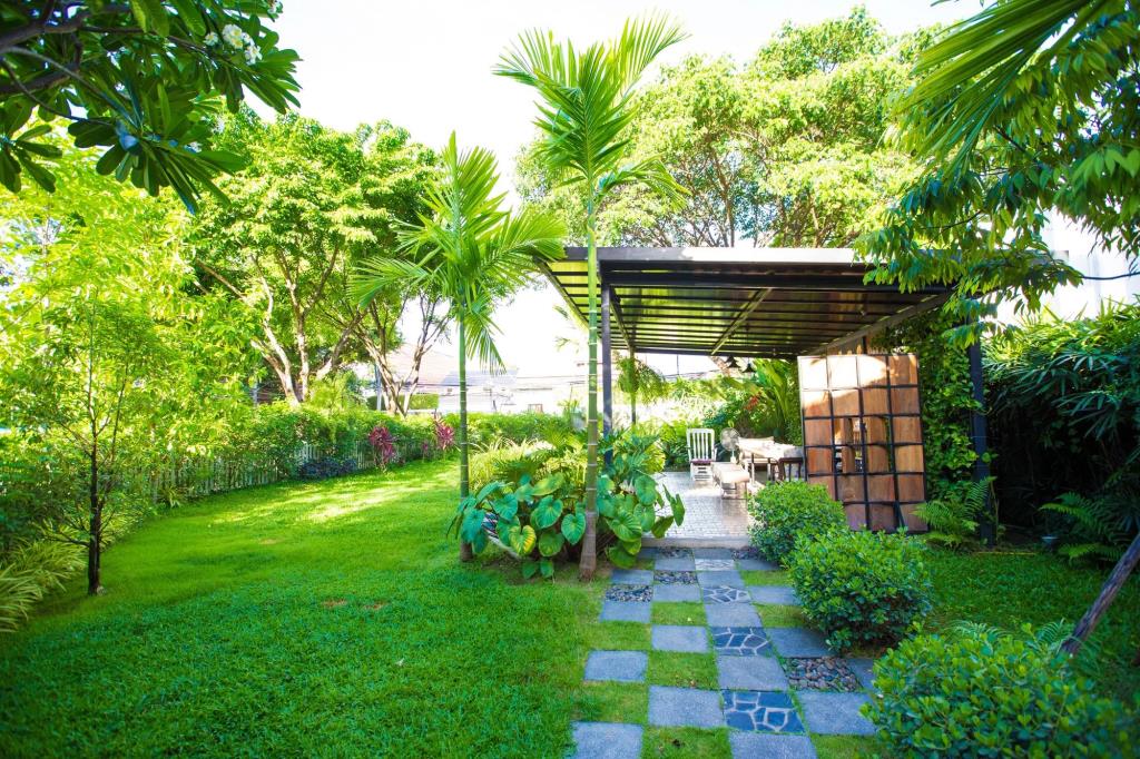 Sannot Riverside Boutique Hotel 4*