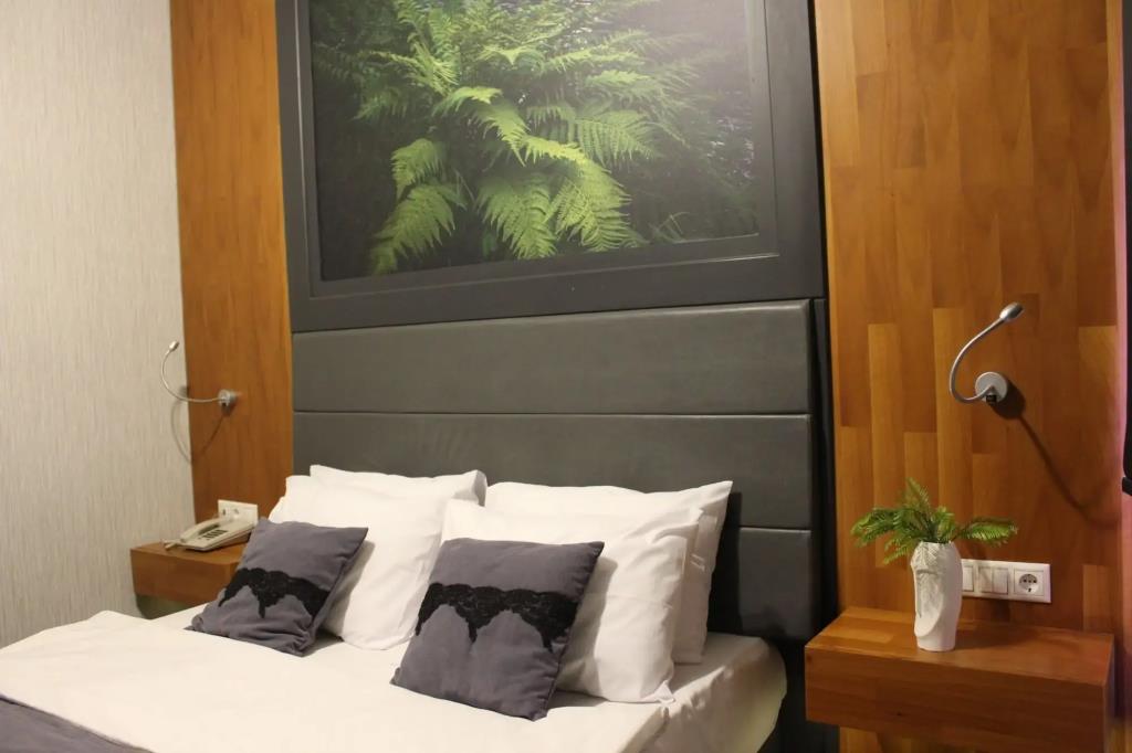 Black Art Otel 0*