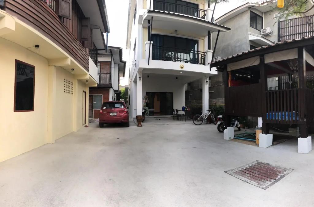 Baan Chaisri 2*
