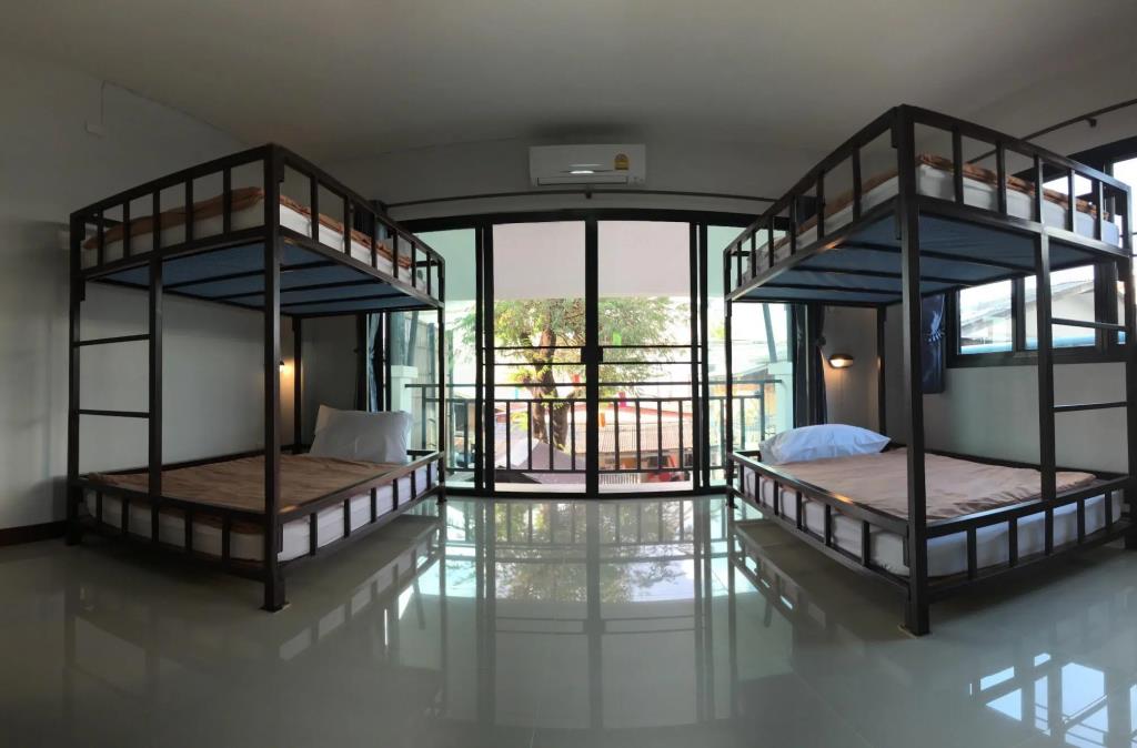 Baan Chaisri 2*