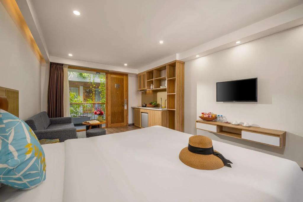Lahome Boutique Villa and Apartment 3*