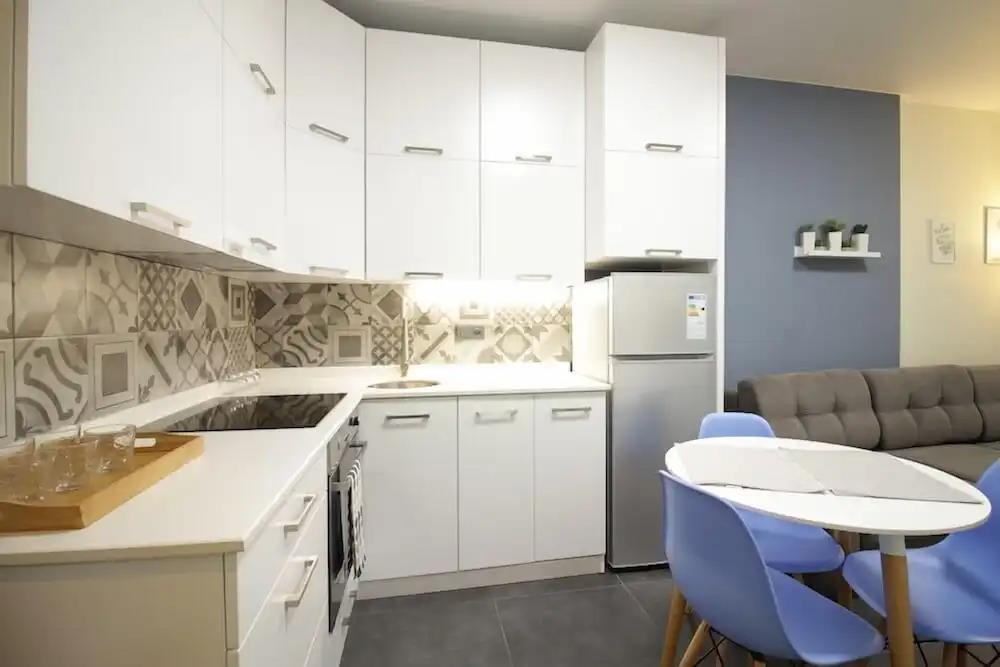 KNJZ Seaview Apartment 0*