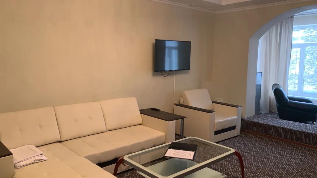 Kiya Hotel 0*