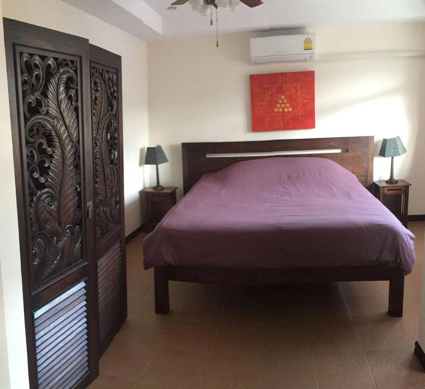 Merlin Plaza Apartments 0*