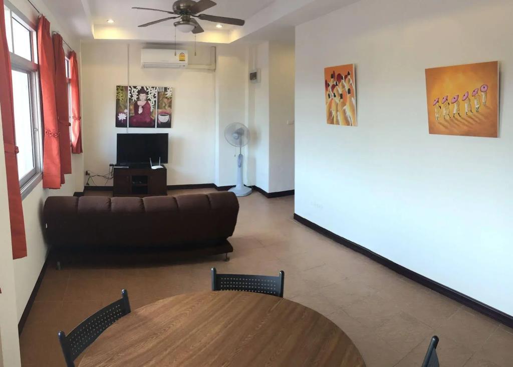 Merlin Plaza Apartments 0*