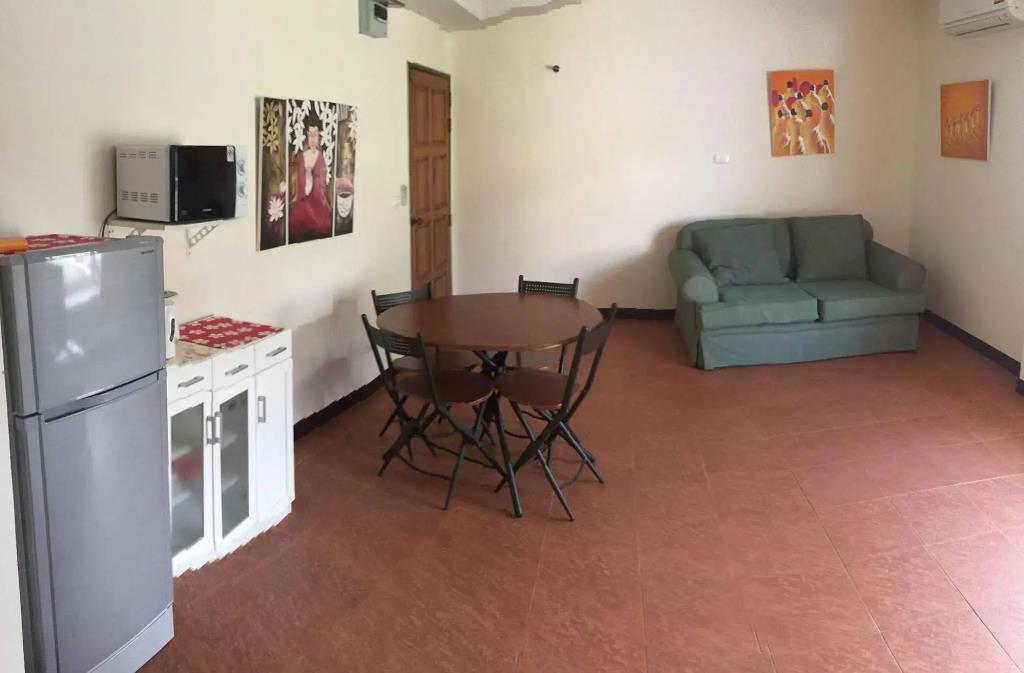 Merlin Plaza Apartments 0*