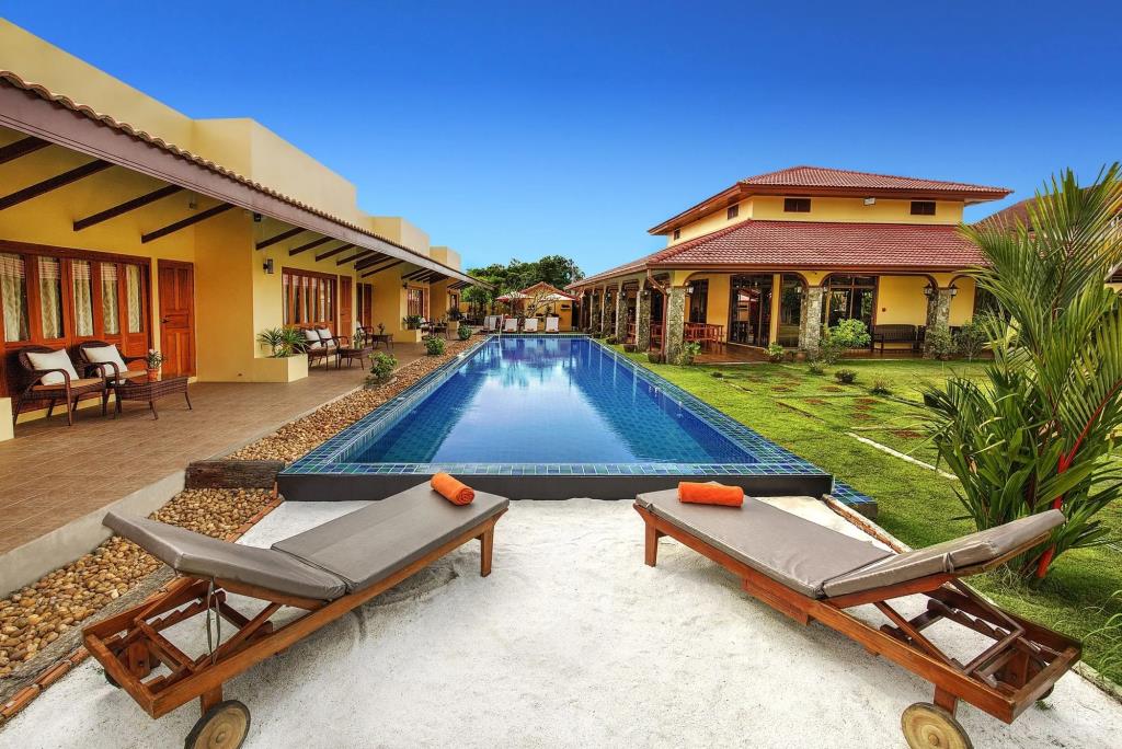 Taratai Villa 0*