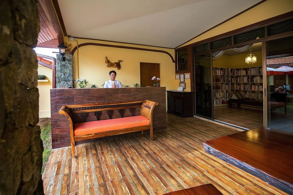 Taratai Villa 0*