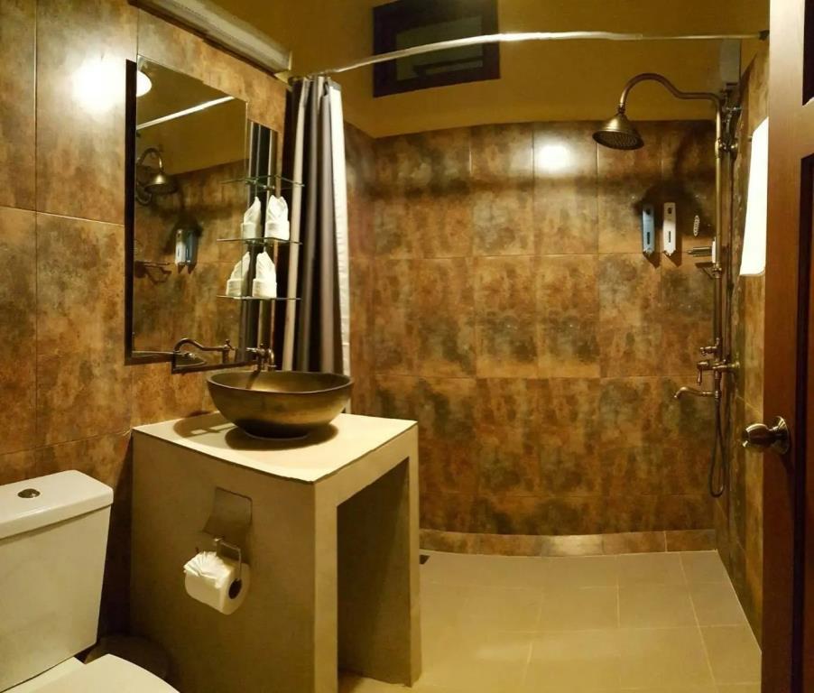 Taratai Villa 0*