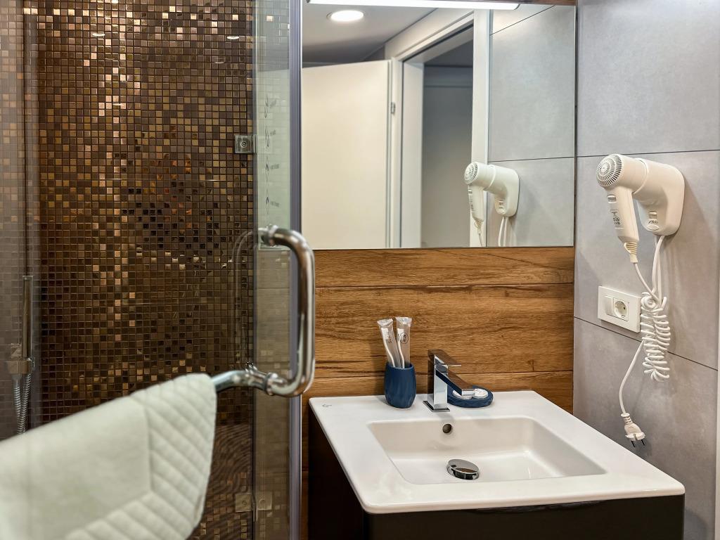 Silver 39 Corner  Hotel 4*