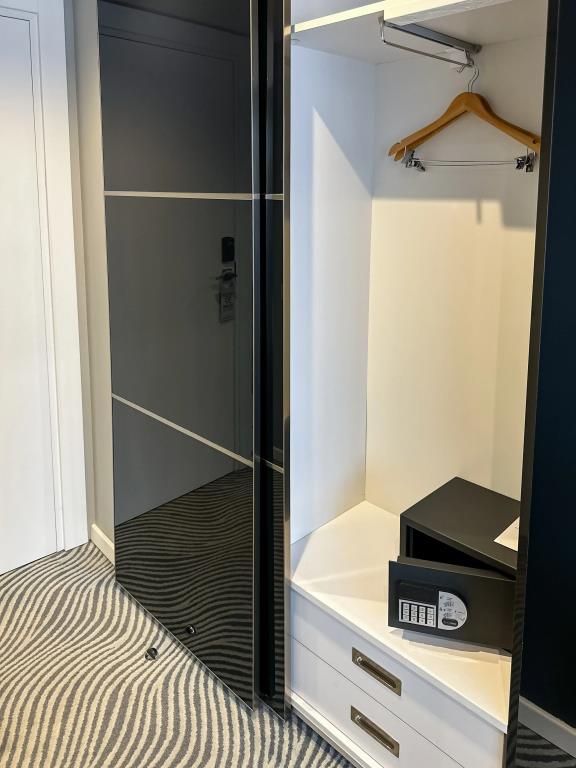 Silver 39 Corner  Hotel 4*