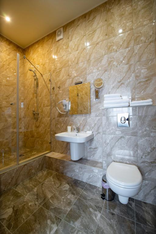 Atria Hotel 3*