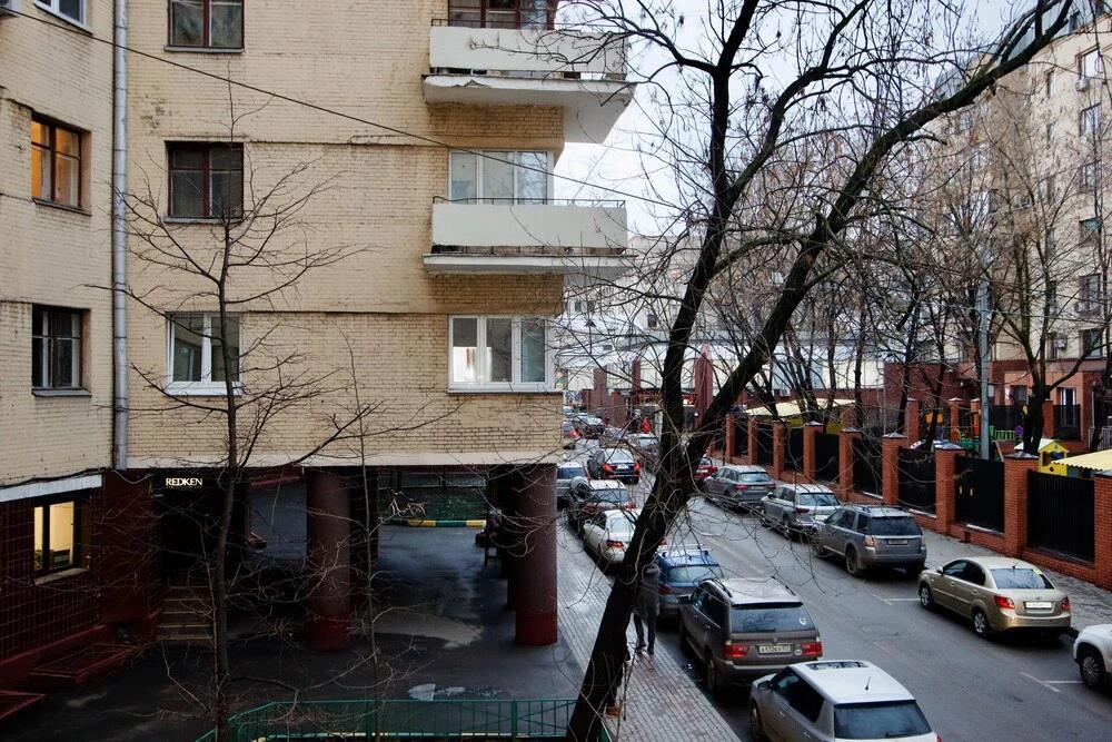 LUXKV Apartment on Sivtsev Vrazhek 0*