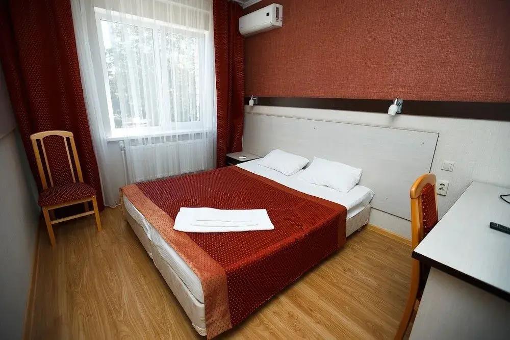 Familia Hotel 3*