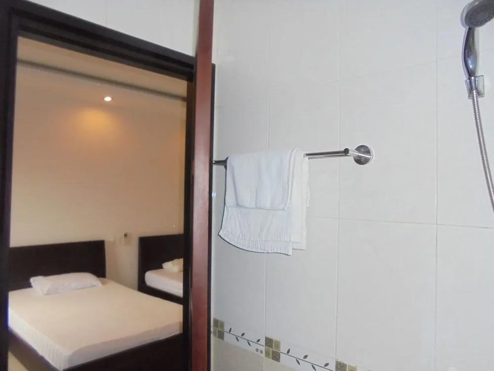 Phong Phu Hotel 2*