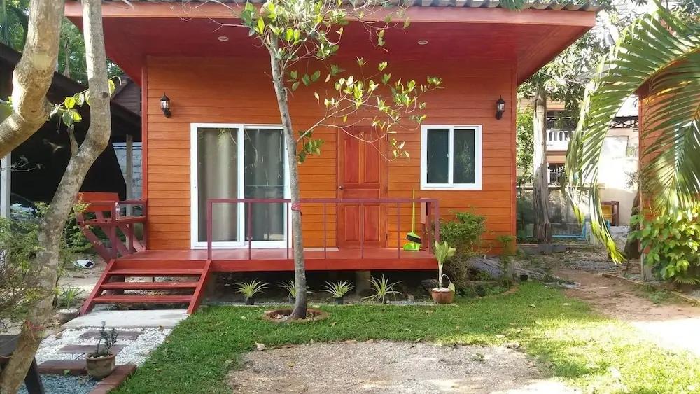 Nah Mee Sook Village 2*