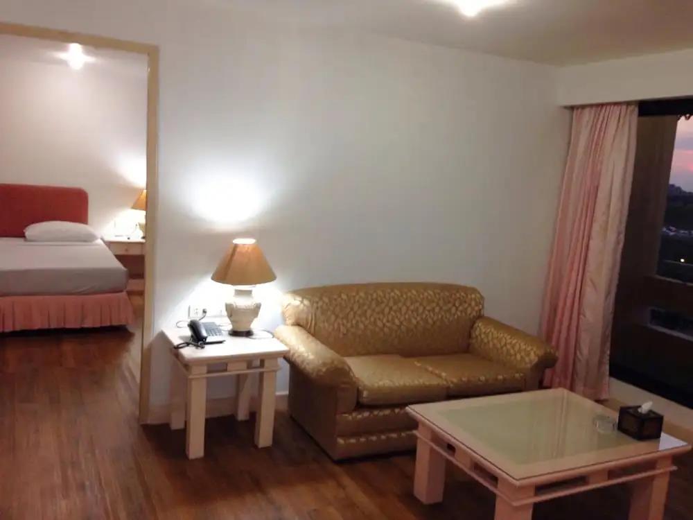 Lee Place Hotel 3*