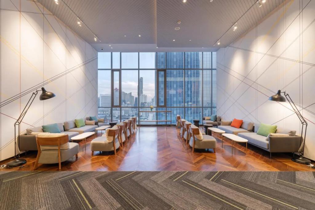 Triple Y Hotel 3*
