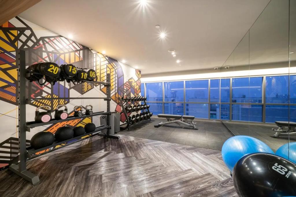 Triple Y Hotel 3*