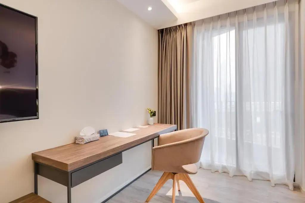 Triple Y Hotel 3*