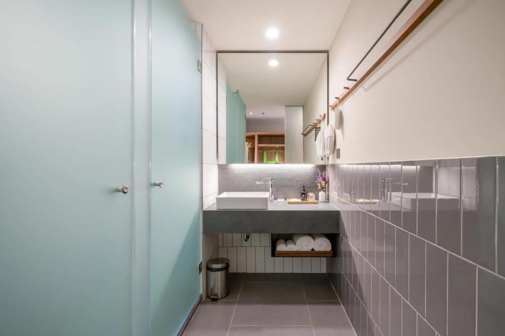Triple Y Hotel 3*