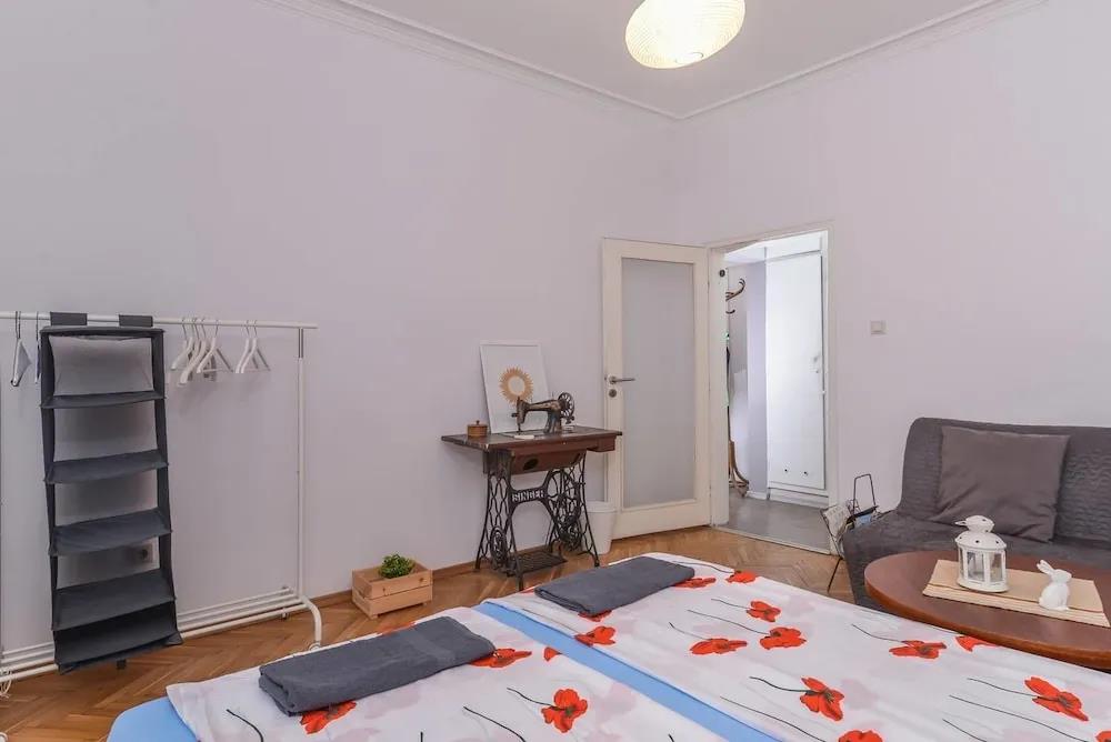 Hometastic - Cosy 2-bdr Apart. on Hristo Botev 3*